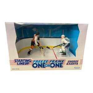 Eric Lindros & Paul Kariya 1997 Starting Lineup Freeze Frame One On One Figures